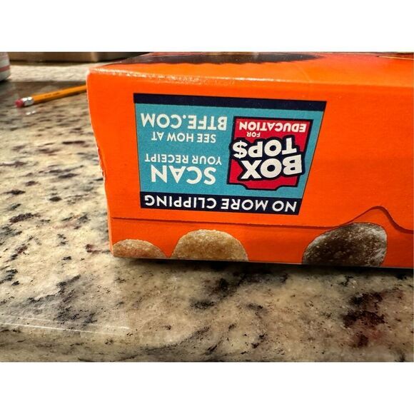 Limited Edition- KAWS X REESE'S PUFFS CEREAL BOX - Picture 5 of 8